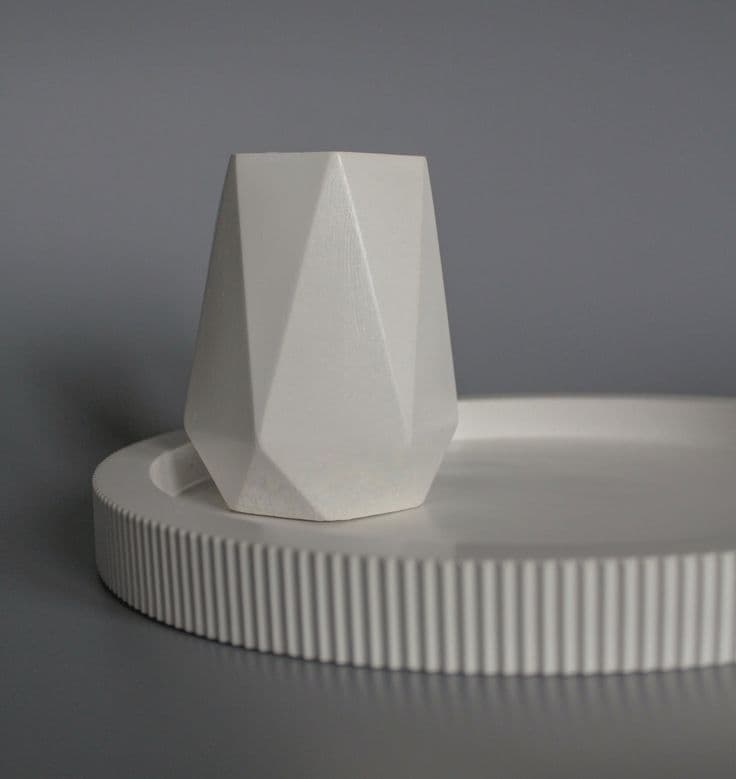 Vazo SPIRE për lapsa ose lule të vogla