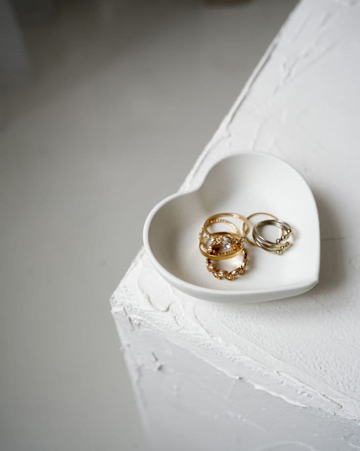 Mbajtëse e vogël në formë zemre ZELINA