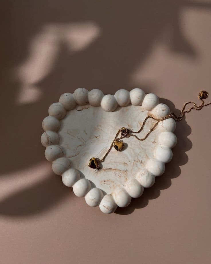 Mbajtëse në formë zemre AMORE